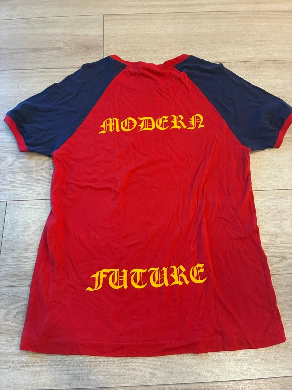 Gucci Men’s Red Printed Jersey Crew Neck Modern Future T-shirt Distressed Size S